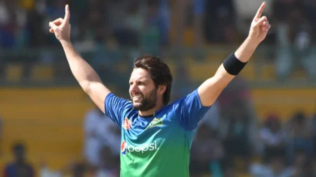 Shahid Afridi Biography , Career , Fmily . Networth